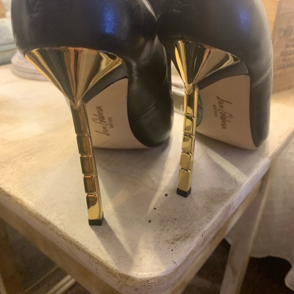 Never Worn!!! - image 2